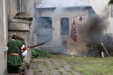 Inscenizacja historyczna i koncert patriotyczny podsumowały wieluńskie uroczystości związane z 80. rocznicą wybuchu Powstania Warszawskiego